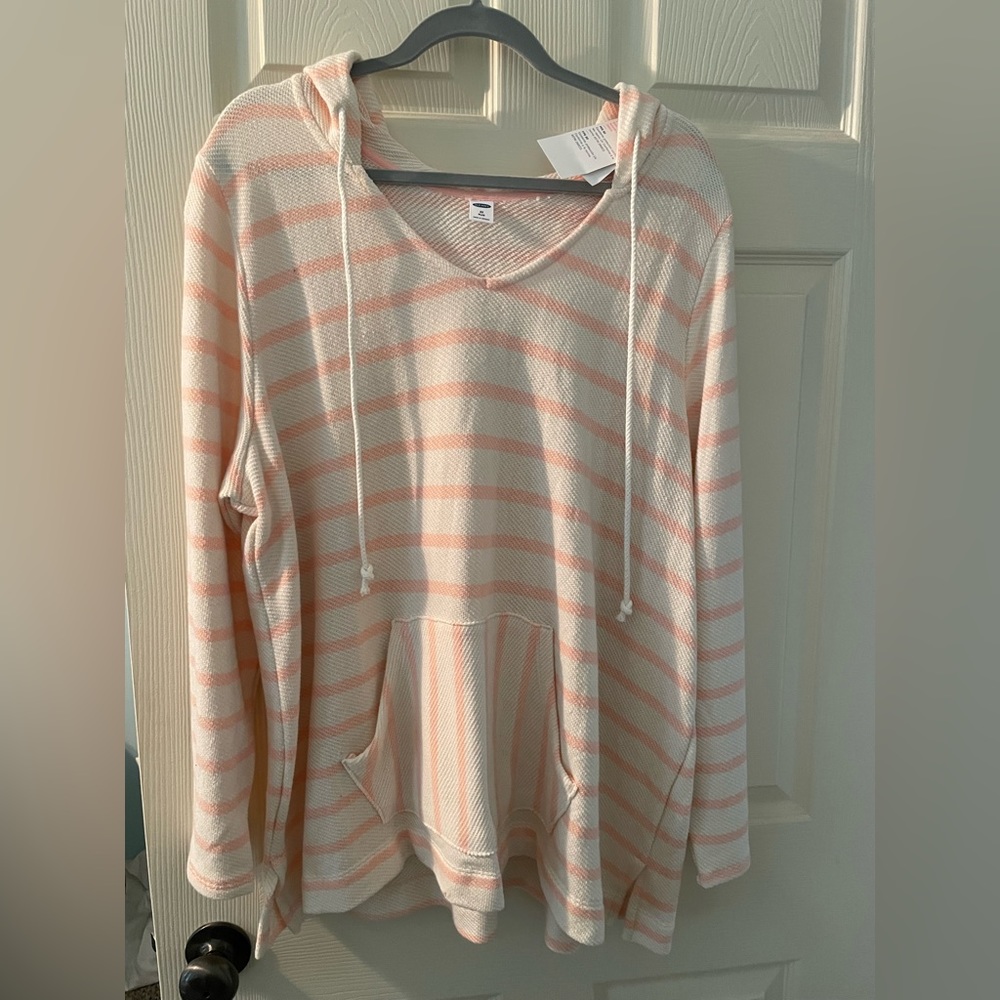 NWT cute pink and white pullover with hood